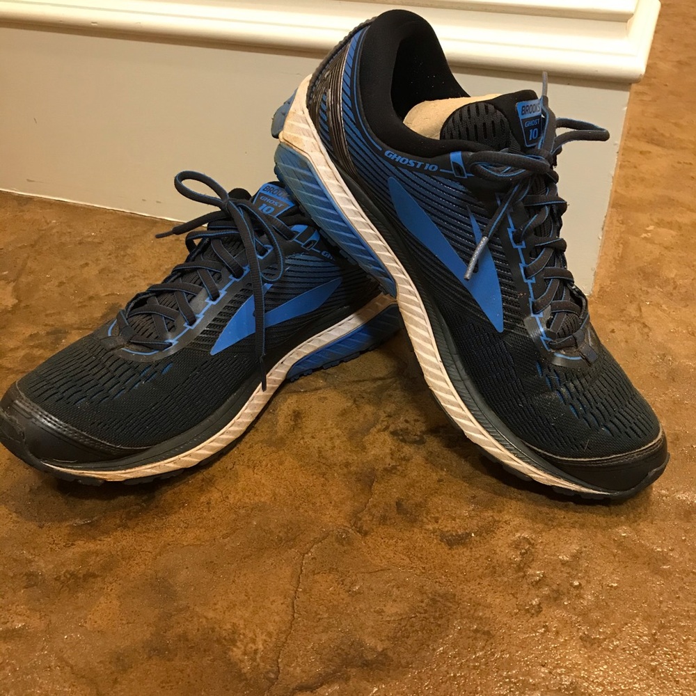 Brooks Ghost 10 - size 11.5 - Mens